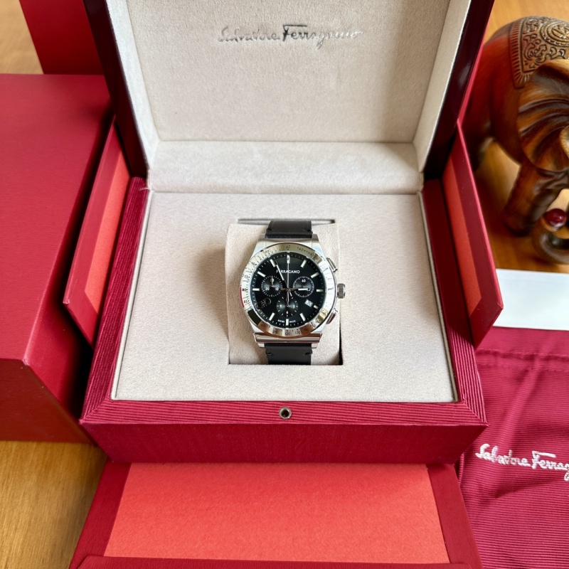 Часы Ferragamo