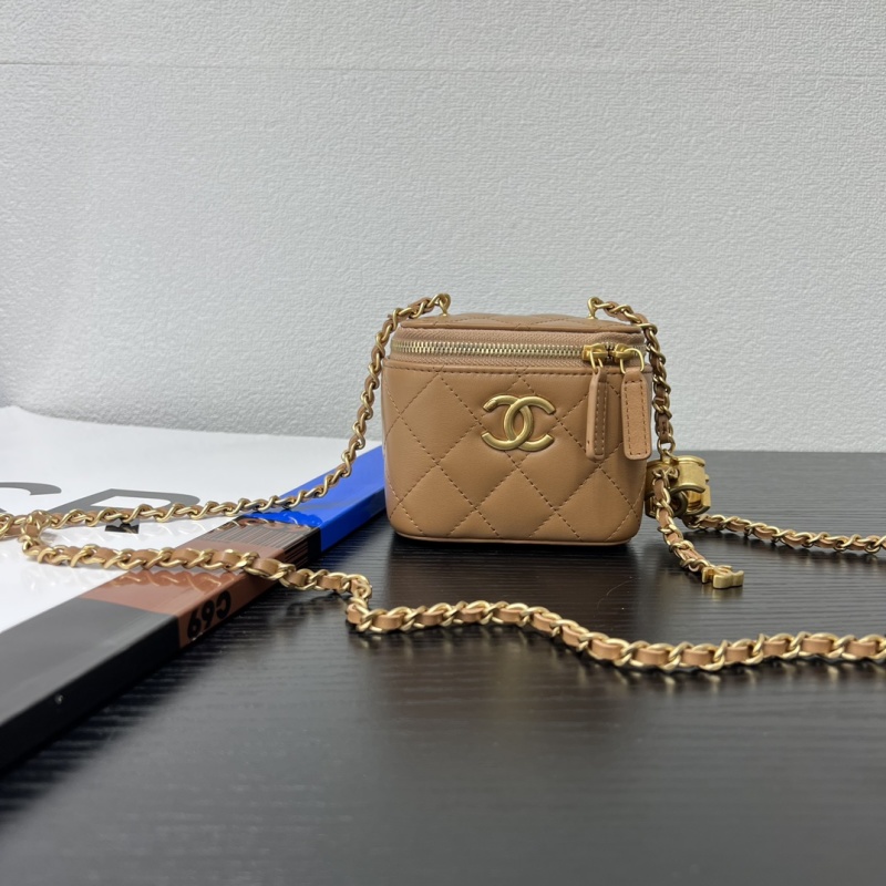 Сумка-косметичка Chanel