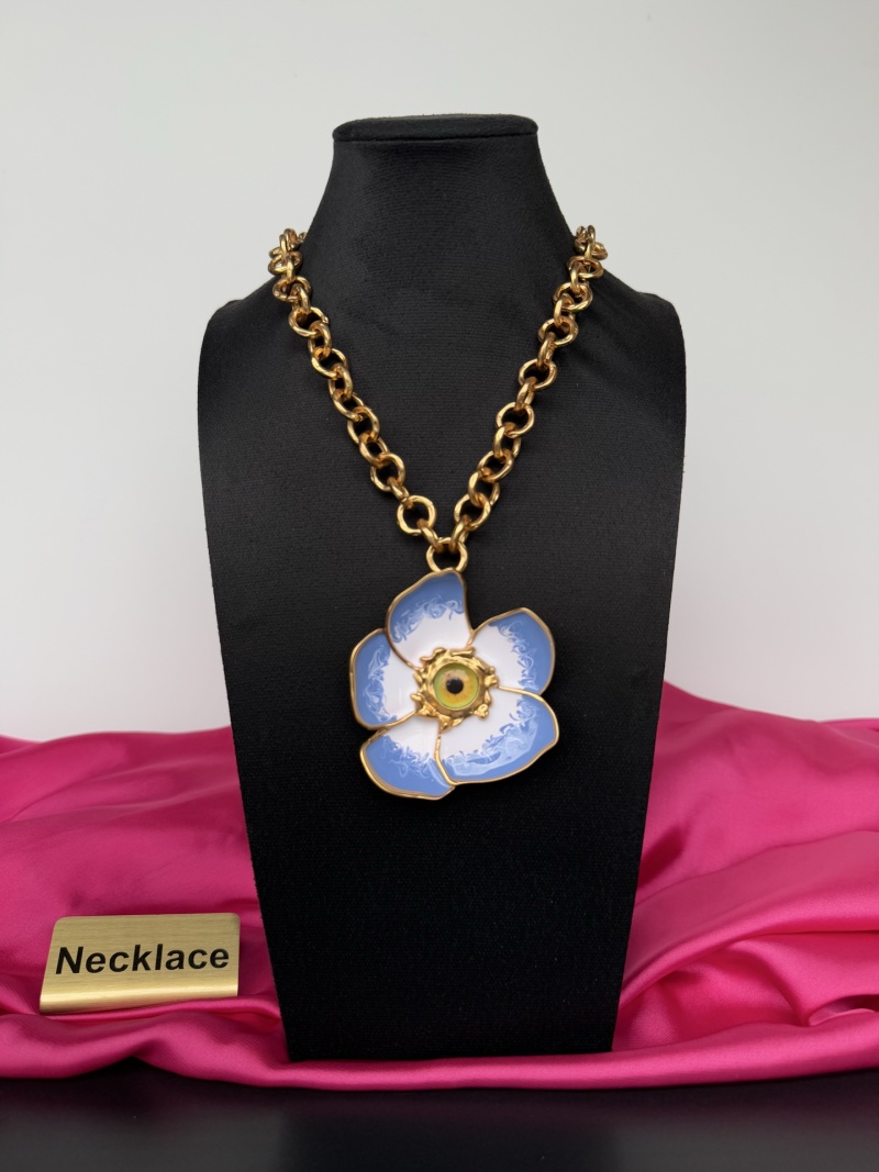 Колье с цветочным подвеском Schiaparelli