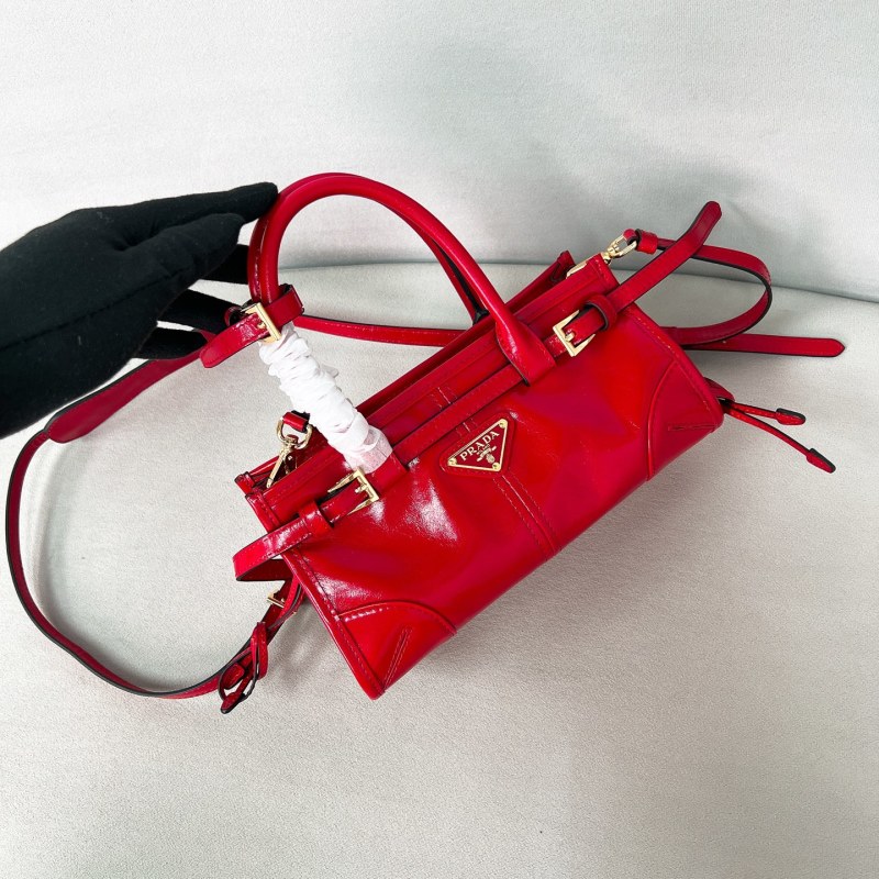Сумка Prada Lux Soft Bonnie Mini, красный