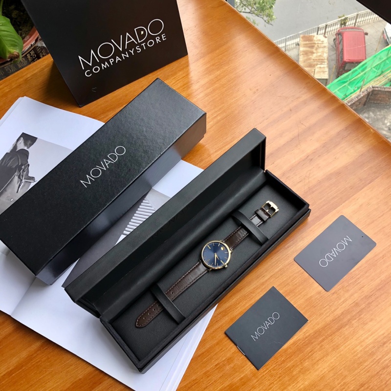 Часы Movado