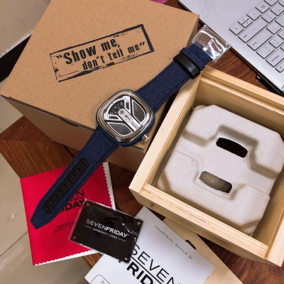 Часы SevenFriday