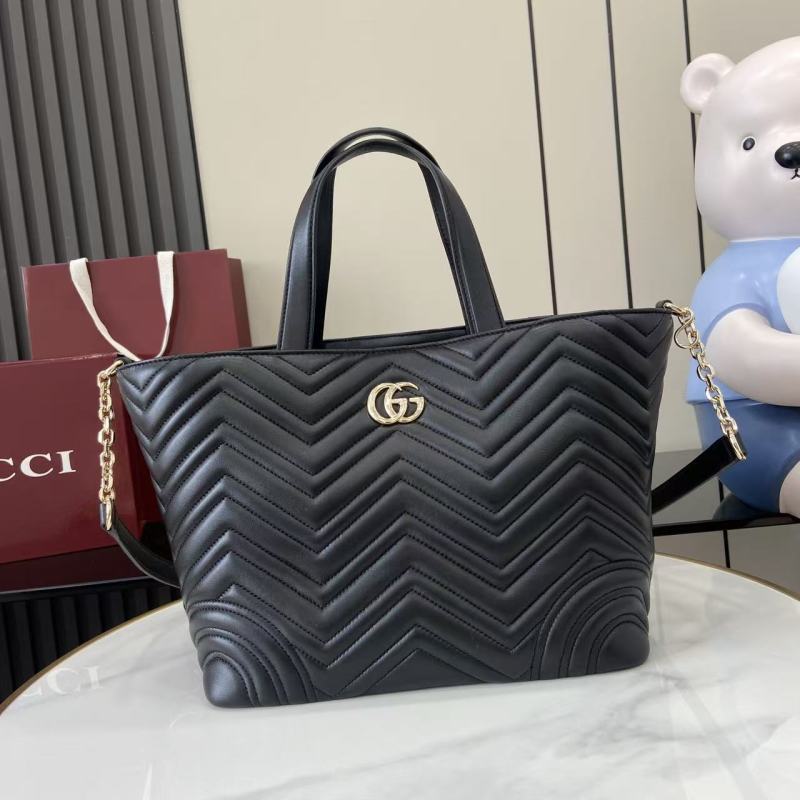 Черная сумка Gucci с квилтингом