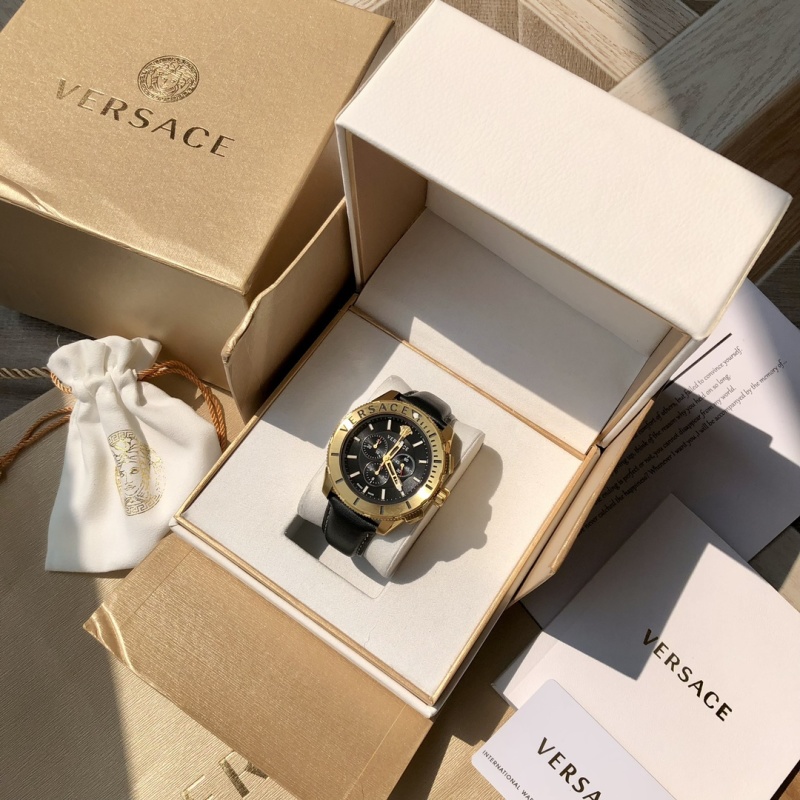 Часы Versace