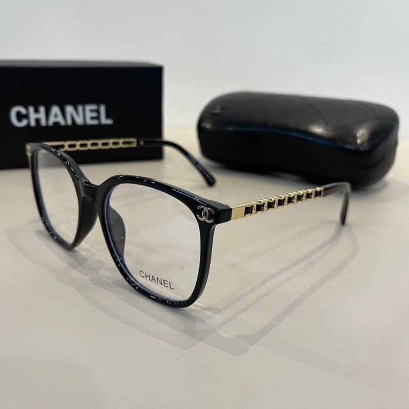 Очки солнцезащитные Chanel черные