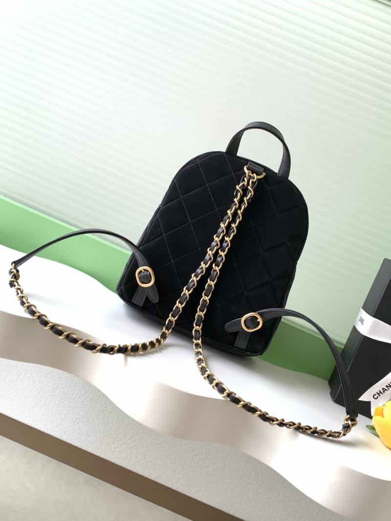 Черный рюкзак с ромбовидной стежкой и логотипом Chanel