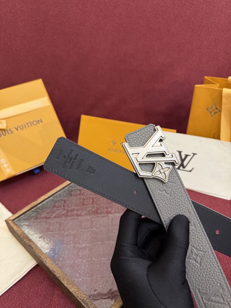 Ремень LV Initiales Taurillon Monogram Louis Vuitton
