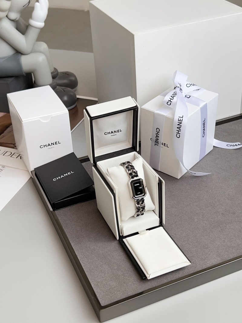 Часы Chanel