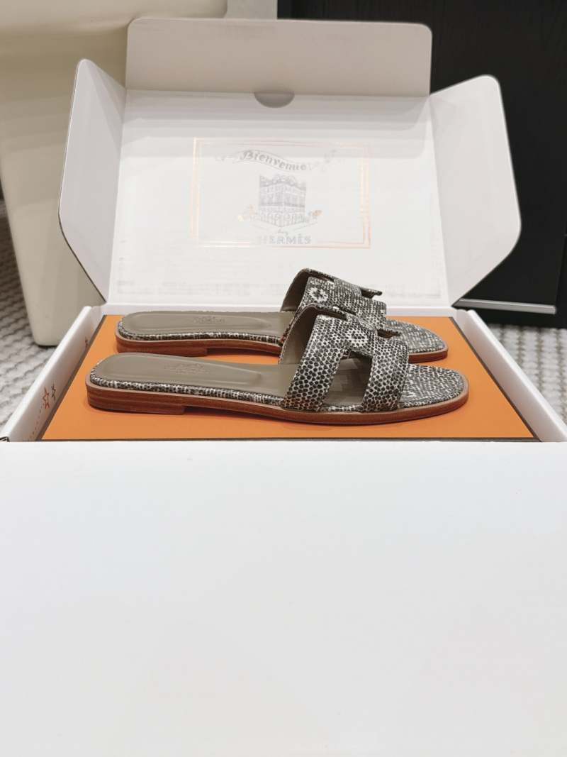 Шлёпанцы Hermès