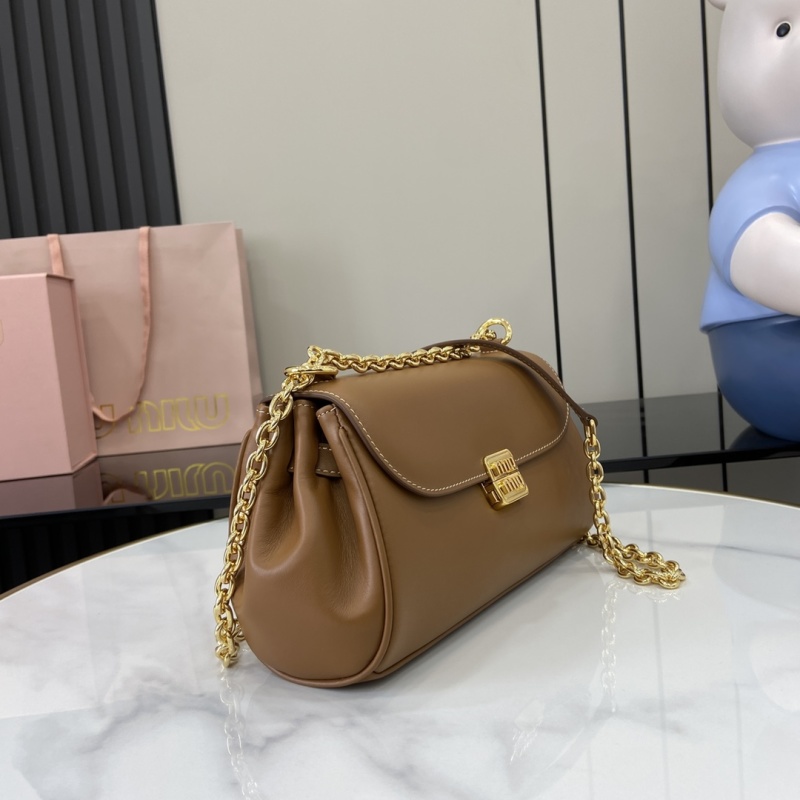 Сумка Miu Miu с цепочкой