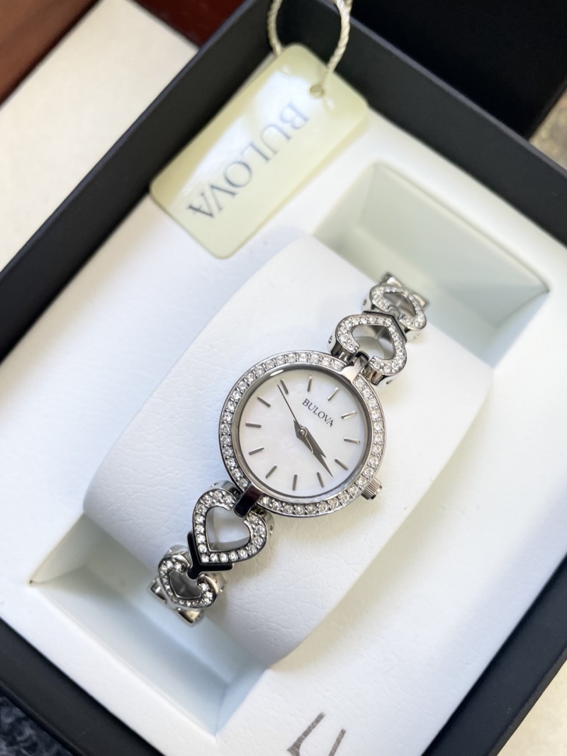 Часы Swarovski