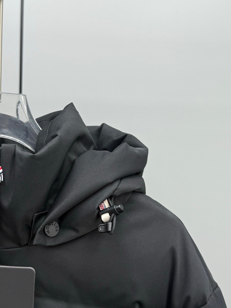 Пуховик Moncler