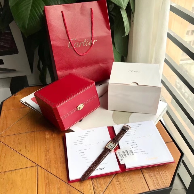 Часы Cartier