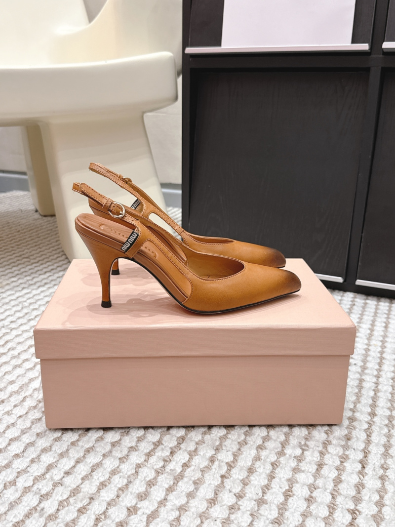 Женские туфли Miu Miu на каблуке, светло-коричневые