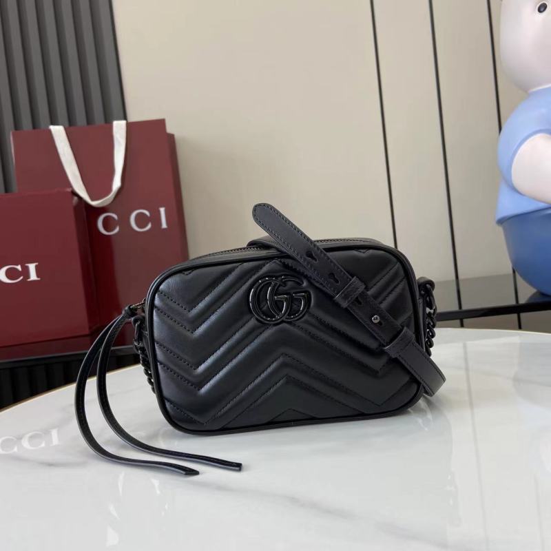 Черная сумка Gucci с логотипом GG