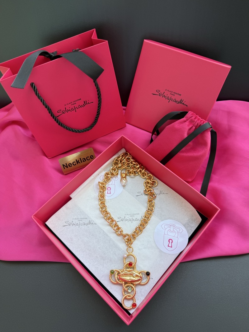 Колье с крестом и стразами Schiaparelli