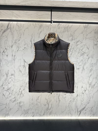 Жилеты Burberry