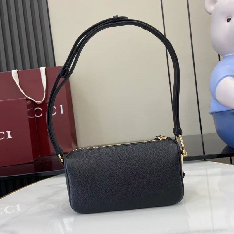 Сумка Gucci черная кожаная с ремнем