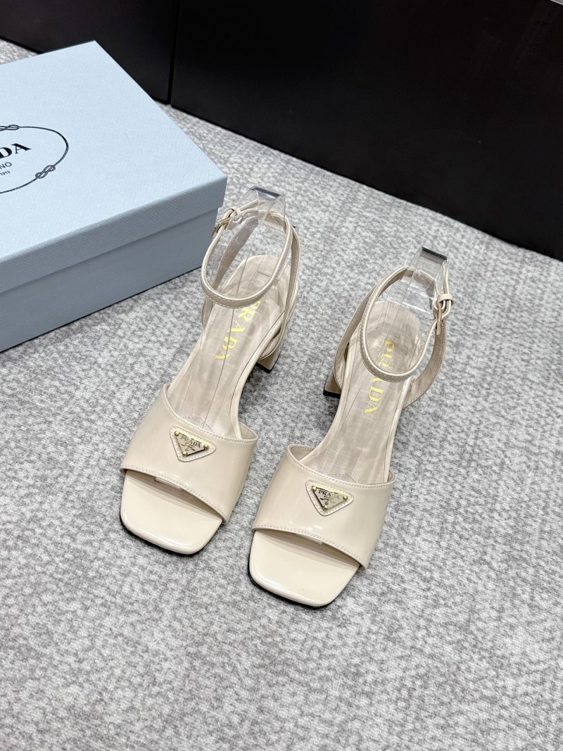 Женские босоножки на каблук, бежевый Prada
