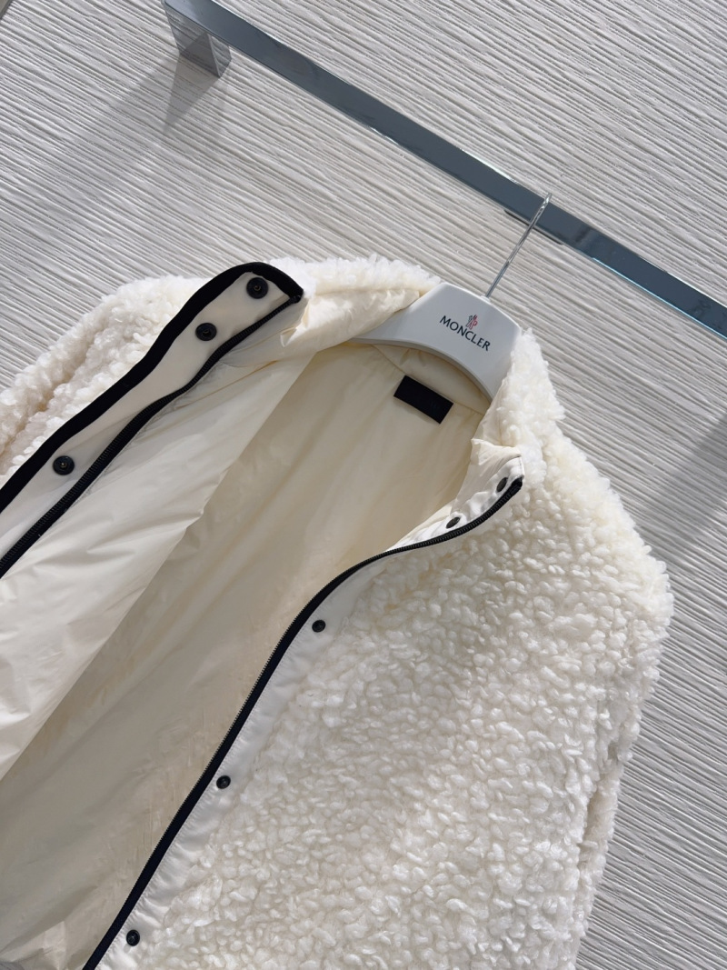 Пуховик Moncler