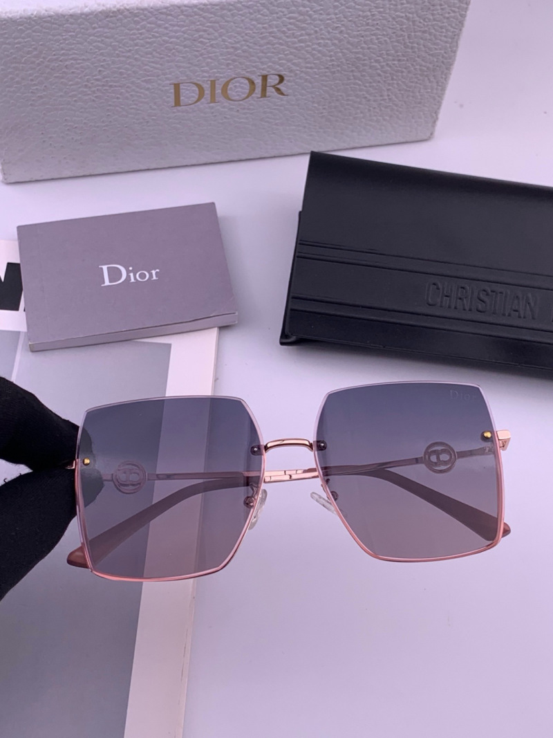 Солнцезащитные очки женские CD7371 Dior