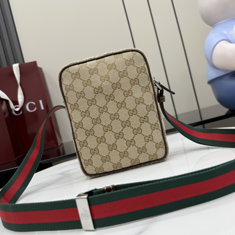 Плечевая сумка Gucci с монограммой