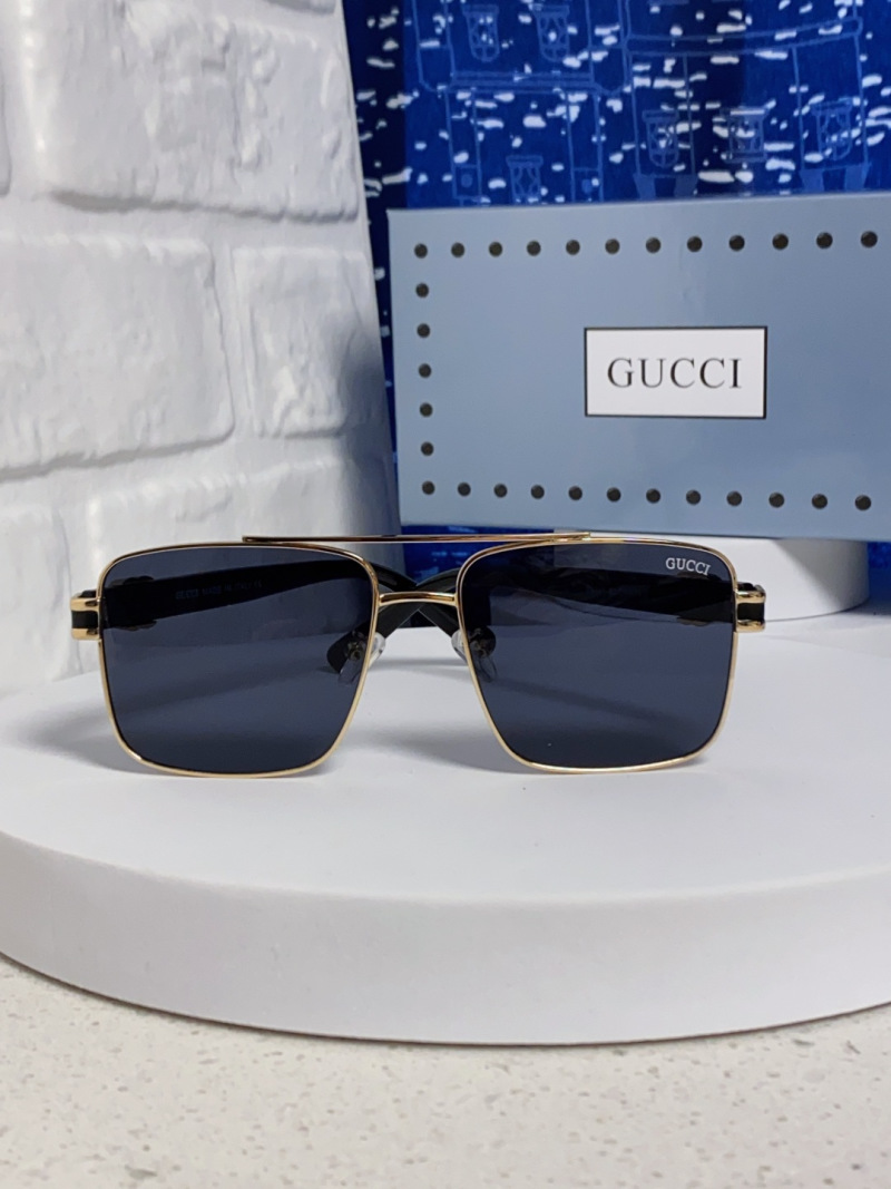 Солнцезащитные очки Gucci квадратные металлические