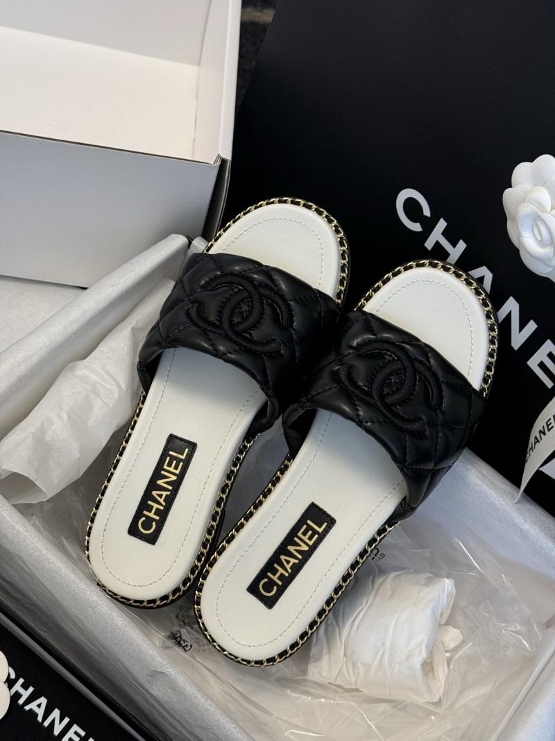 Шлёпанцы Chanel