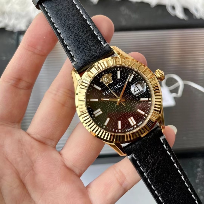 Часы Versace