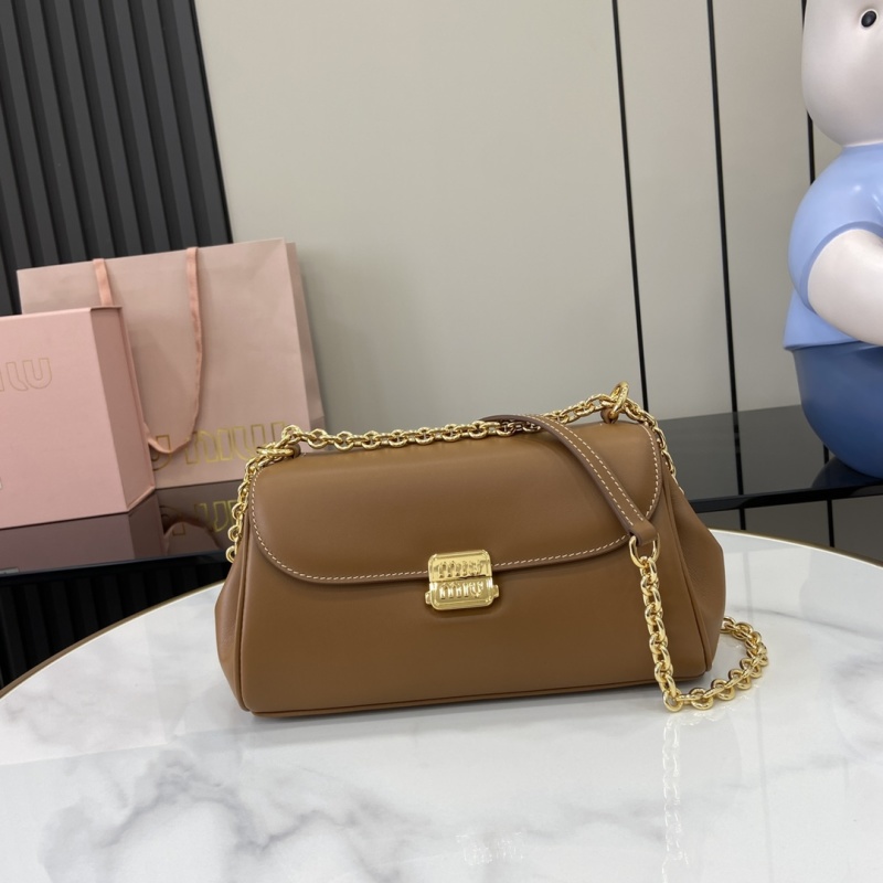 Сумка Miu Miu с цепочкой