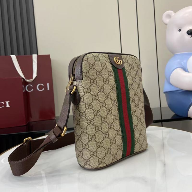Сумка Gucci с монограммой и ремешком