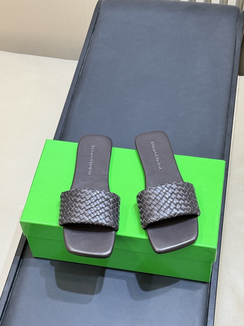 Сандалии с плетеным ремешком Bottega Veneta