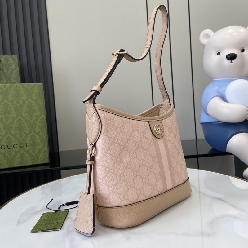 Сумка Gucci с монограммой