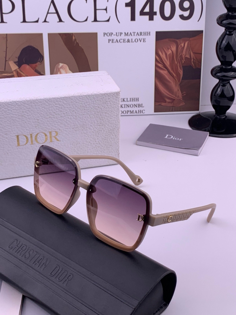 Солнцезащитные очки Dior