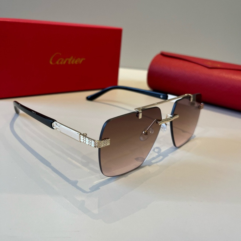 Солнцезащитные очки Cartier в металлической оправе