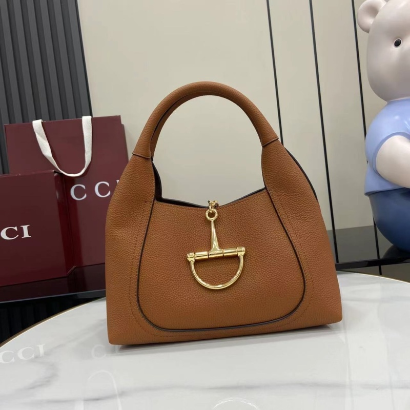 Сумка Gucci с металлической фурнитурой