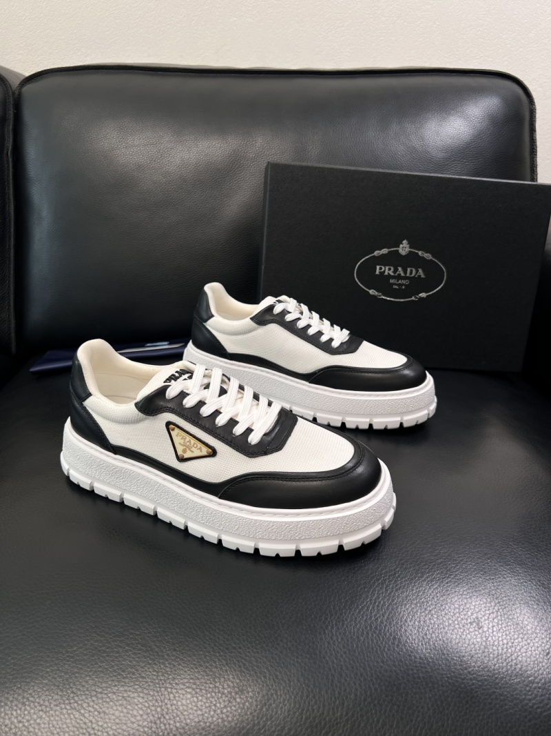 Кроссовки Prada