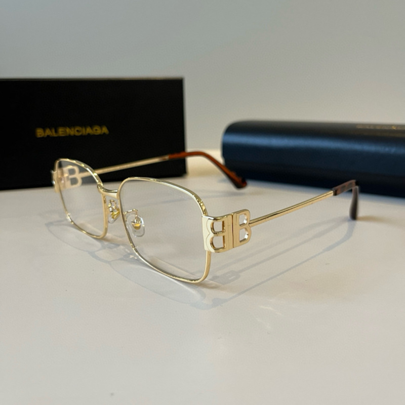 Очки Balenciaga черные и золотые