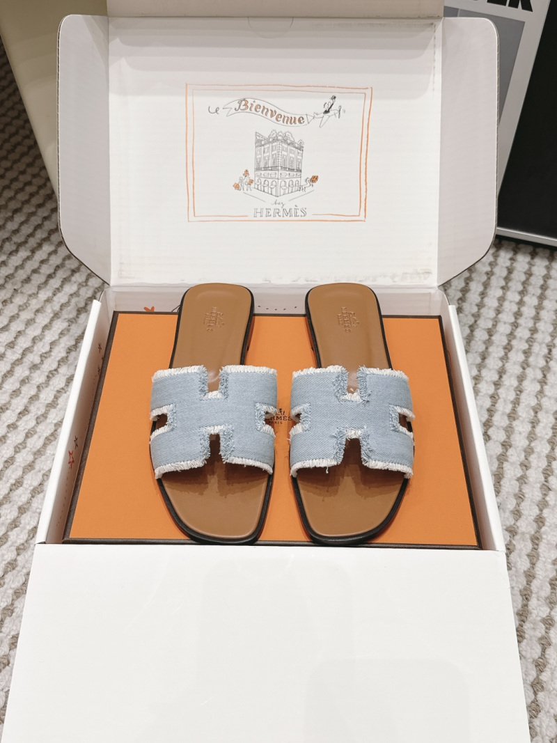 Женские шлёпанцы с декором в виде буквы H Hermès