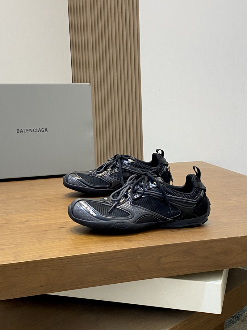 Кроссовки Balenciaga Radar