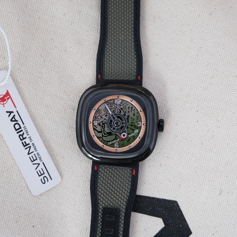 Часы SevenFriday