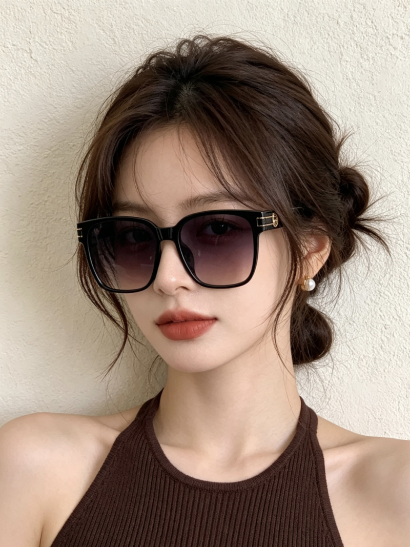 Солнцезащитные очки Gucci G1106