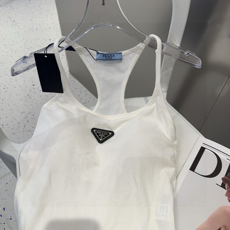 Белый топ Prada