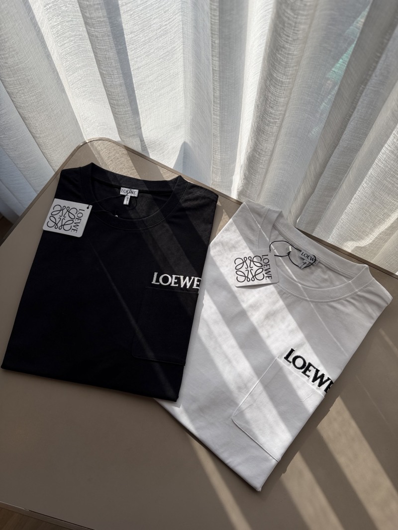 Футболка Loewe с вышивкой на кармане
