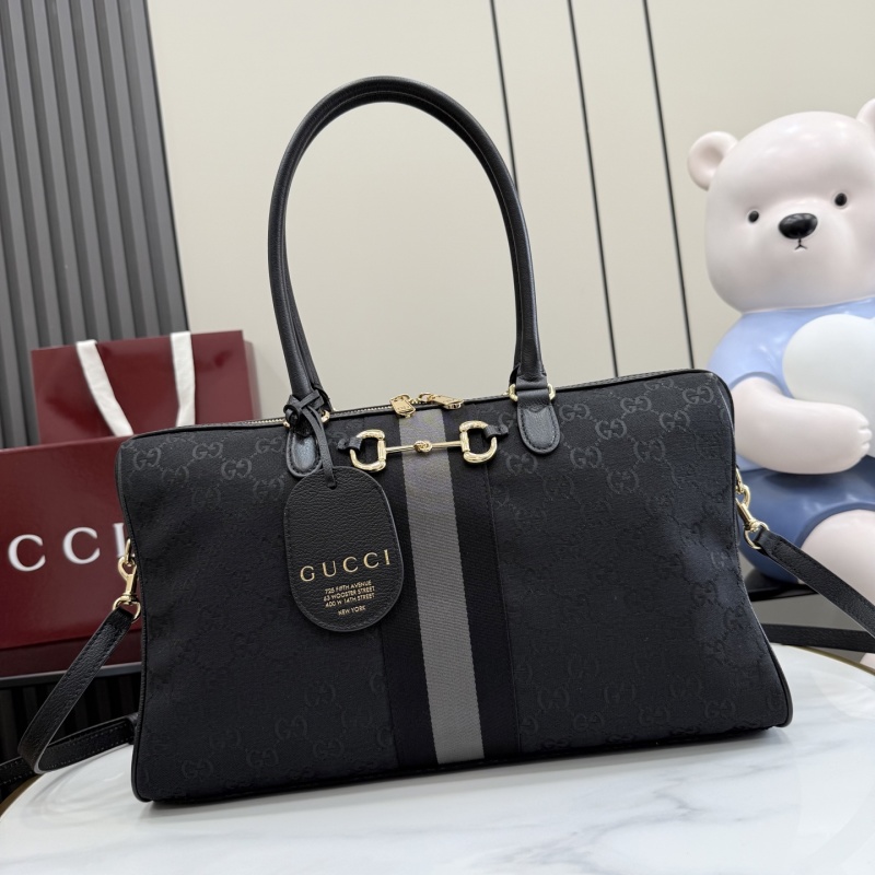 Сумка Gucci с монограммой и ремешком