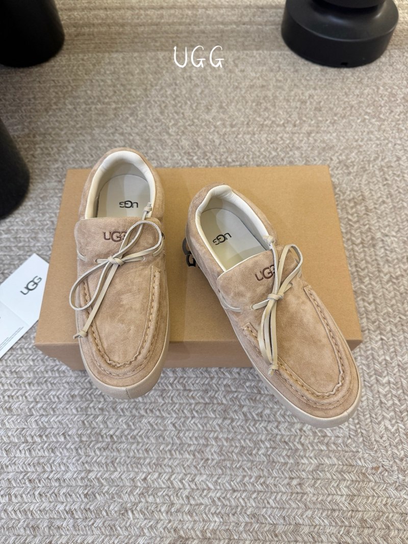 Женские лоферы UGG из нубука с завязками