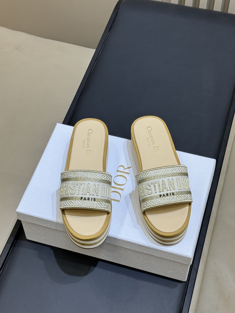 Босоножки Dior на платформе с логотипом
