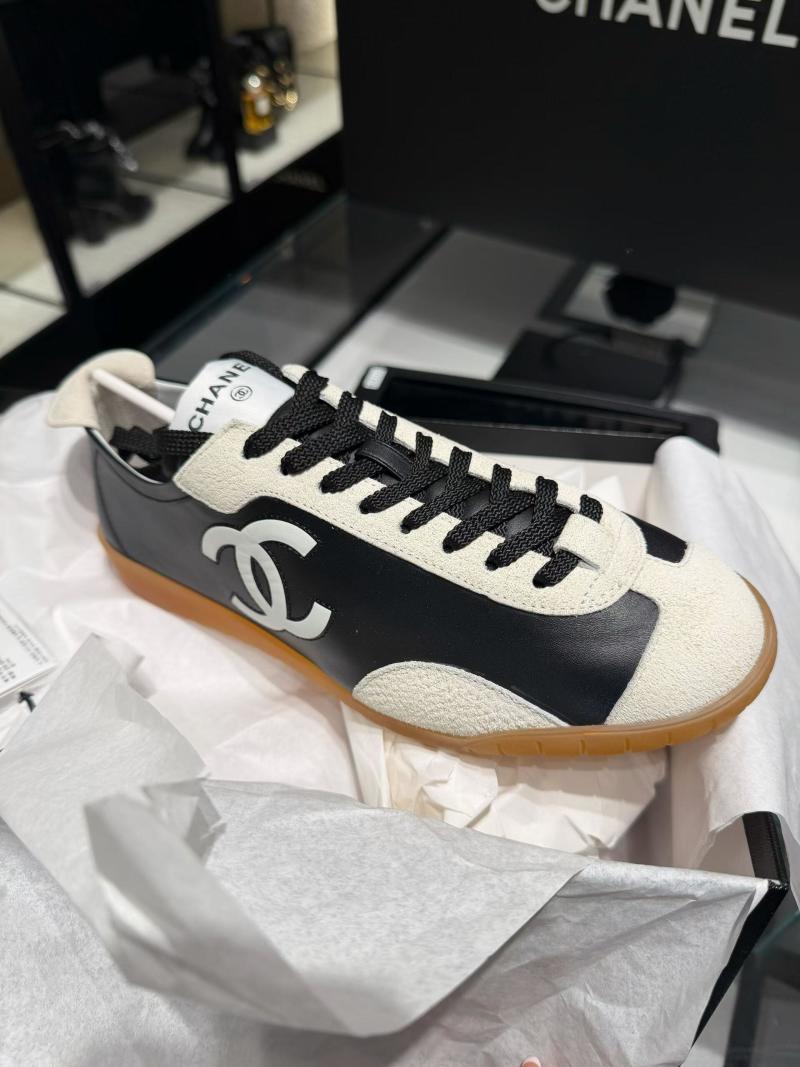 Женские кроссовки Chanel