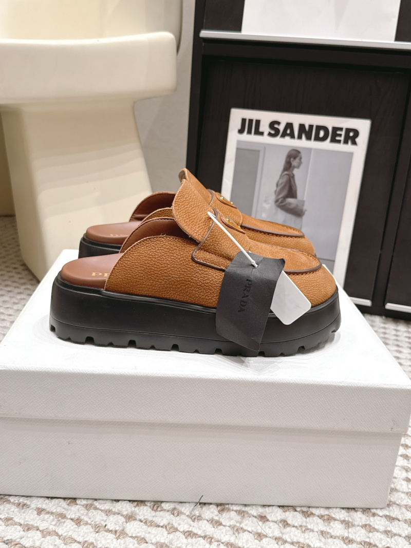 Женские сабо на толстой подошве из кожи, коричневые Prada