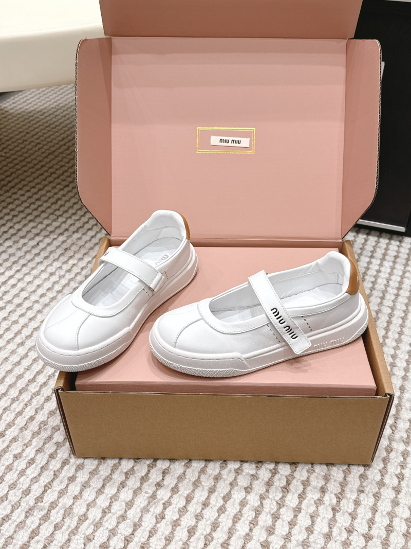 Женские кожаные кеды Miu Miu белые с липучкой